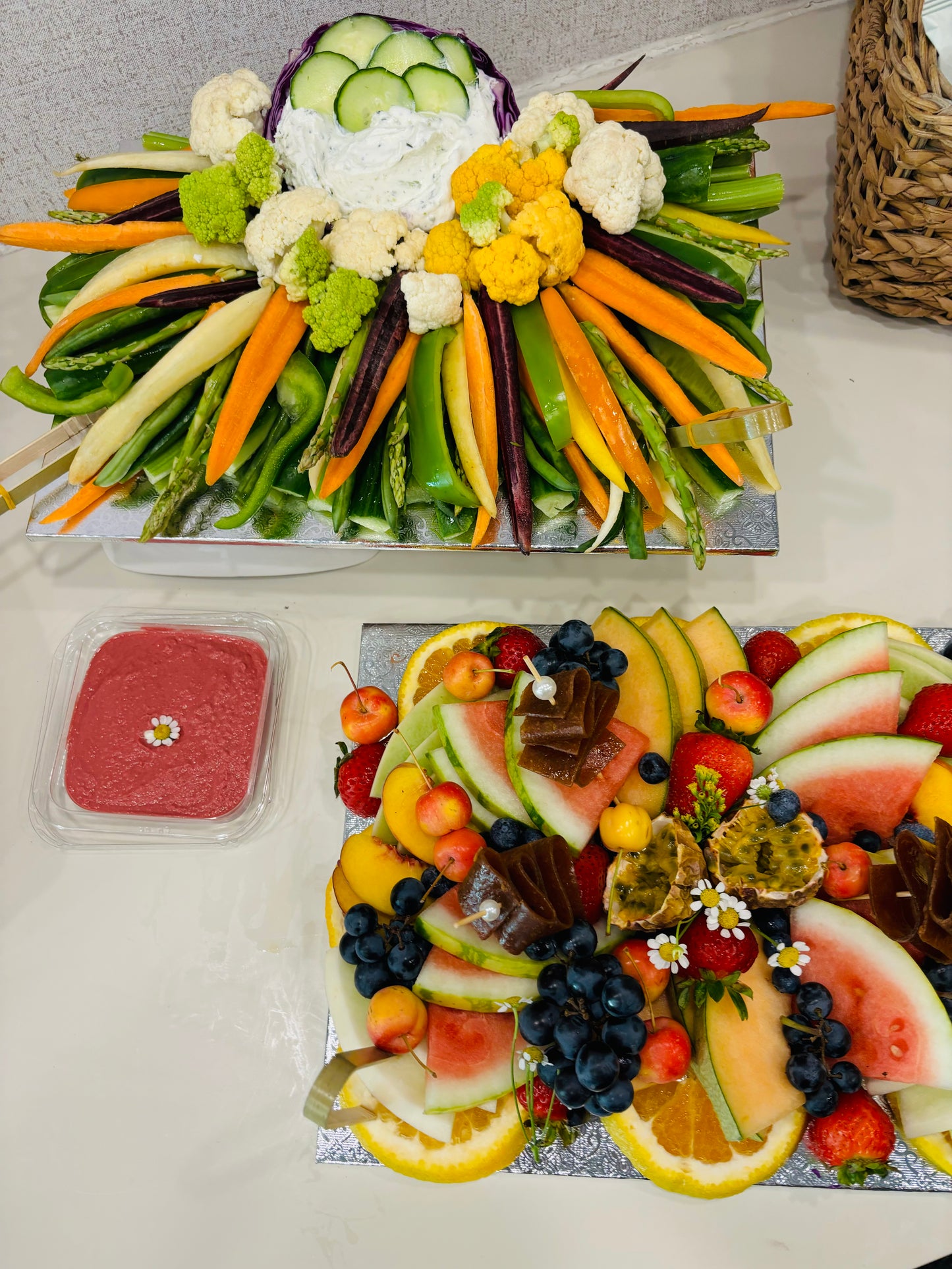 Modest Fruit (Serves 2 - 4)