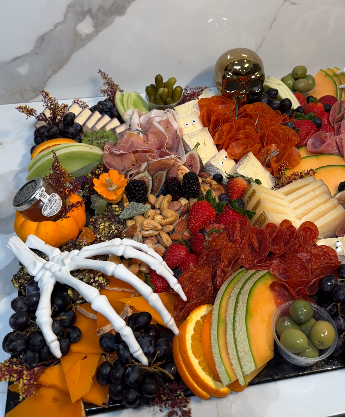 Marvelous Halloween (Serves 10-14)